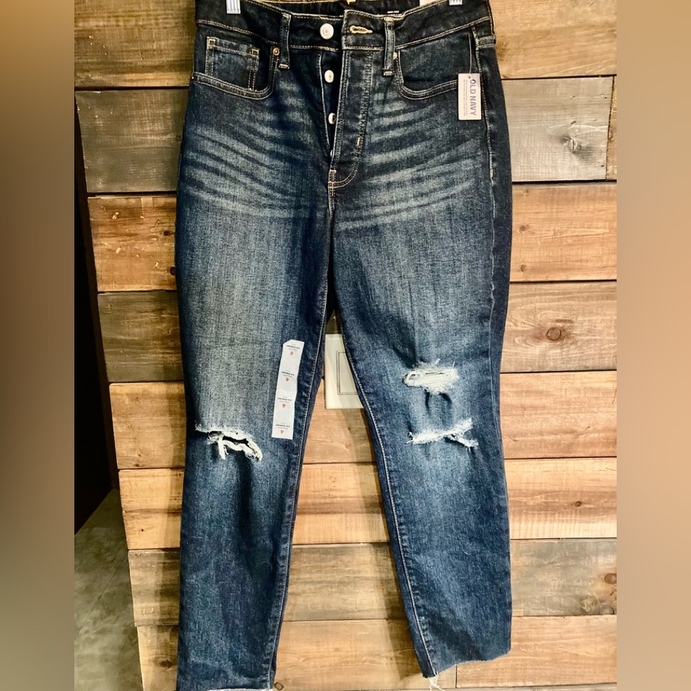Woman’s Size 4 Old navy rip button fly high rise jeans
